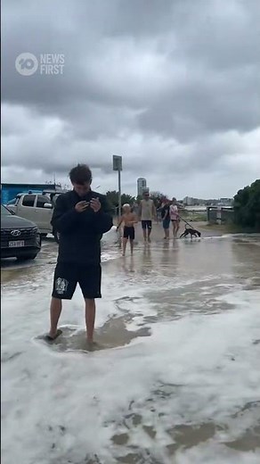 Cyclone Alfred: Tidal Surge Smashes Gold Coast Beach Car Park As Storm Nears | 10 News First