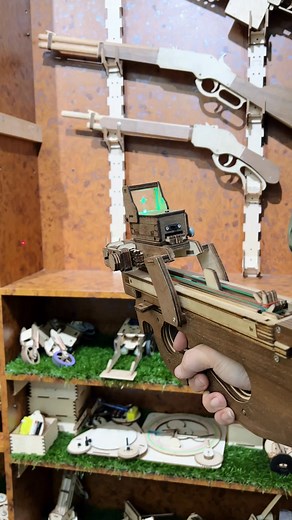 114K views · 26K reactions | Mac老師2018年紅到現在的經典大作就是這把 #機械控 #橡皮筋槍 #P90 #做中學 #做就對了 | Fun-Maker 手作體驗x創意設計 | Facebook