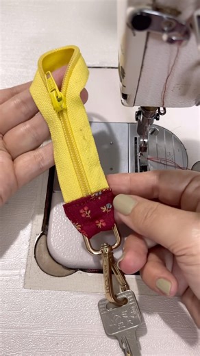 Instructions for sewing a keychain #sewing