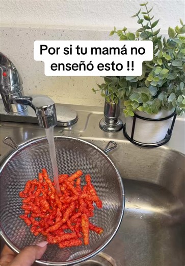 Trucos con Hot Cheetos que tu mamá no te enseñó