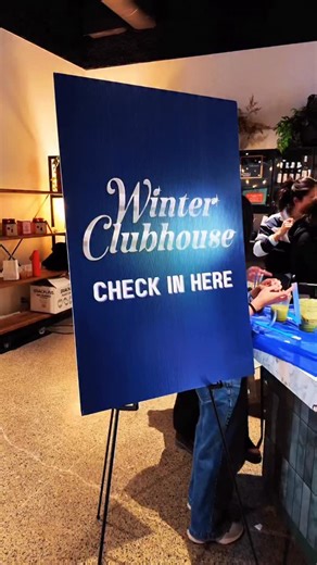 𝙼𝚒𝚊 | [𝙛𝙤𝙤𝙙𝙞𝙚-𝙩𝙞𝙣𝙜𝙨] food/travel/tings on Instagram: "@cookbookcourtyard’s Winter Clubhouse before the snow storm was definitely the move. Supporting local, eating good, sipping matcha, and running into friends was truly a perfect day! If you’re looking for DMV activities, save this for later! Vendors: @stapletons_pies @mondayisfineday @magandiadc @parisxpuffcookies @ramuri.mx @amazingbevco 📲 Follow me for more: @phoodietings #thingstodoindc #localvendors #dmvfoodie #foodie #dmvth