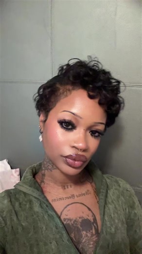 Alice The Malice (@alicedatmalicee)’s videos with original sound - Halleyss__Comett