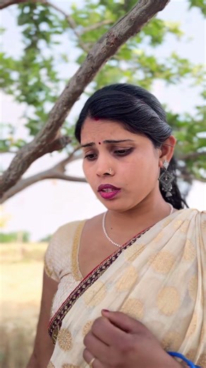 औरत फल वाले के बगीचे में क्यों जा रही थी 🚩🛕||जय श्री कृष्णा||#krishna #bhajan #shortvideo #shorts