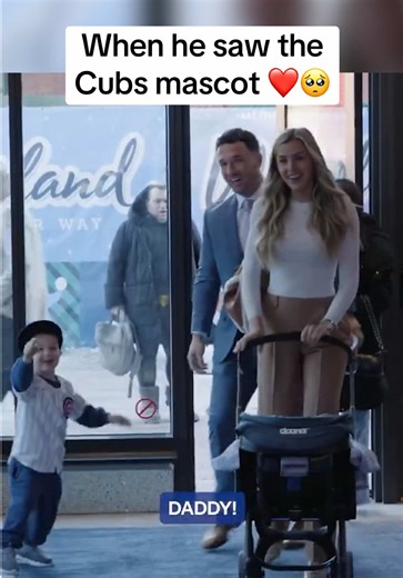 Alex Bregman's Son Meets Clark the Cub: A Heartwarming Moment