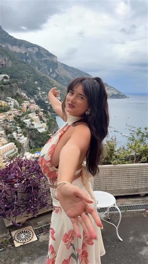 Sarah Curr on Instagram: "What do you rate my outfit? 💕"