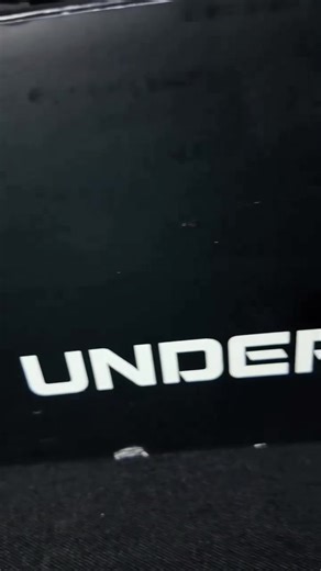 Botas Tácticas Under Armour Valsetz Mid – Rendimiento, resistencia y confort en cada paso🔥 Las Under Armour Valsetz Mid son la elección ideal para quienes necesitan un calzado táctico confiable, ligero y diseñado para soportar las condiciones más exigentes. Perfectas para seguridad privada, fuerzas del orden, senderismo, actividades al aire libre o uso diario de alto rendimiento.💪🏻 #ruttitactical #underarmour #boots #uavalsetz #underarmourmilitary