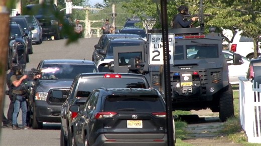 SWAT team turns out in Berkeley on report of barricaded, armed man