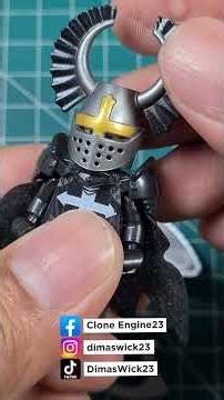 Lego Knights Hospitaller : Order of St. John of Jerusalem + Great Winged Helm minifigures