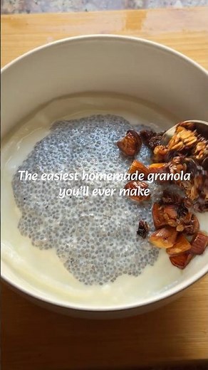Homemade Granola in 5 Minutes | Healthy Breakfast Recipe | Easy Yogurt Bowl