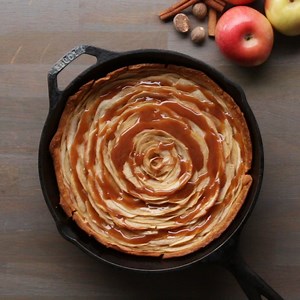 243K views · 609 reactions | This caramel rose apple pie is mesmerisingly beautiful  FULL RECIPE: https://tasty.co/recipe/caramel-rose-apple-pie | Tasty UK | Facebook