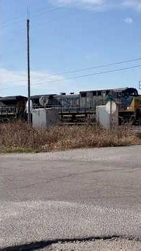 CSX 537 leads CSX C895 at Princeton, IN