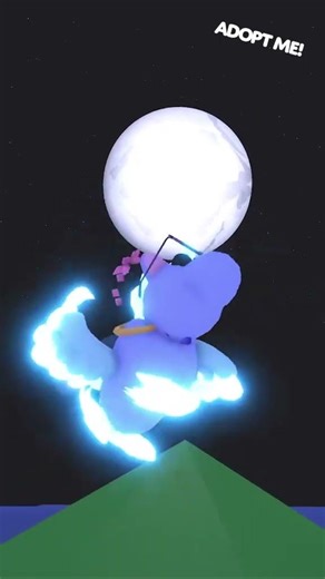 the alicorn's best friends with the moon! 🦄what's your current favourite normal egg pet??🥰#adoptme