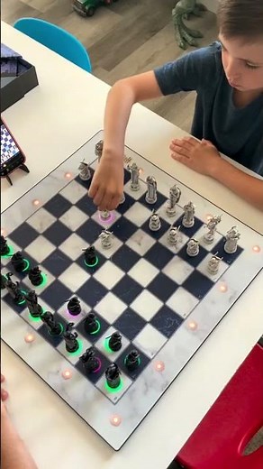 Harry Potter Wizard's Chess is REAL now 🧙‍♂️♟️ #GoChessWizard