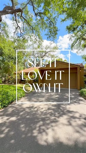 Mid-century magic in Bradenton 😍 Light, views & flow. 2411 Pheasant Ln | Open 4/27 11–2