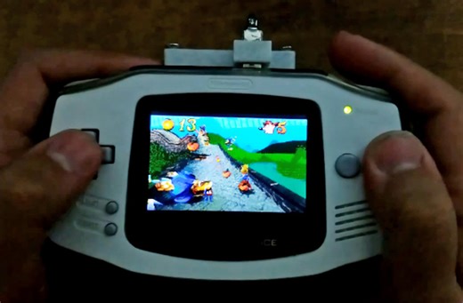 免改 Game Boy Advance，外接 Raspberry Pi 玩 PS、超任、世嘉遊戲