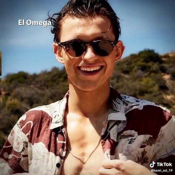 Spideypool para el corazón 🥰 me faltan dos shipeo más #robertdowneyjr #marvelfan #marvelstudios #superfamily #chrisevans #scottlang #doctorstrange