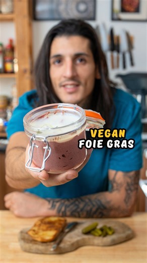 Vegan Foie Gras Make this a cruelty free Christmas, embracing the spirit of a sustainable holiday season with my vegan take on a classic: Red Bean ‘Foie Gras.’🎄🌿 Join the millions choosing sustainability and compassion and ditch the traditional foie gras, which causes suffering to over 30 million ducks and geese annually, especially during the festive period. With this plant based recipe you still have the richness of a Christmas recipe that is both luxurious and kind. More than just a dish; i