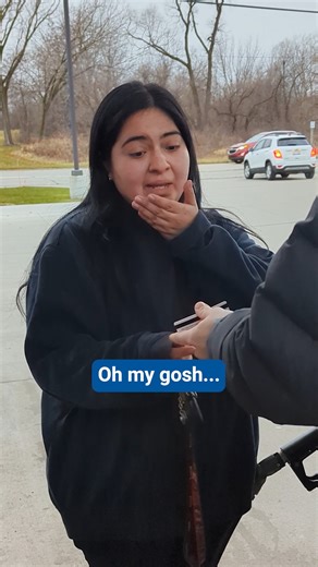 To help customers be Good To Go for the holidays, we surprised them with CITGO gift cards. | CITGO Fueling Good