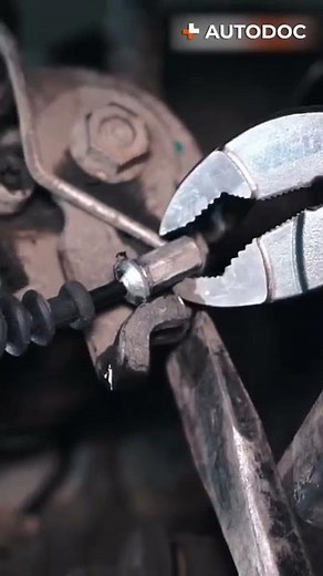 Wie man das Handbremsseil richtig einbaut | AUTODOC #autodoc