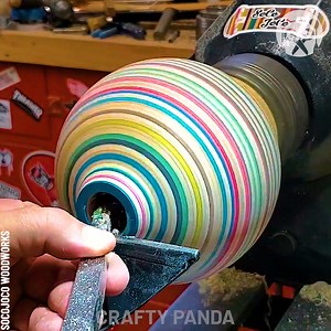 Woodturning recycled skateboards into a vessel Partner: SoCo JoCo Woodworks FB: facebook.com/socojoco/ IG: instagram.com/socojoco/ SoCo JoCo Woodworks | Crafty Panda