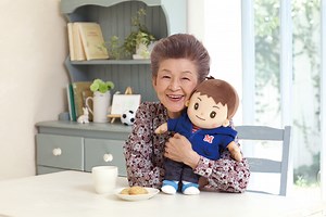 会話ができる音声認識・孫型ロボット『おしゃべりまーくん』　 女優・草村礼子氏と広告宣伝契約を締結