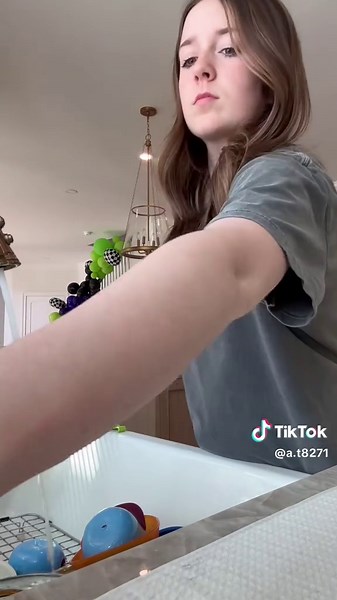 Fun and Easy Job Tips for Babysitters and Mother's Helpers