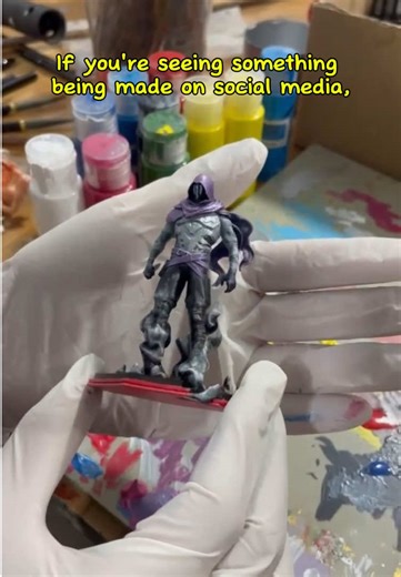 Handmade pieces take hours of care and detail. Filming the process for social media? That easily doubles the time, between setting up shots, editing, and telling the story. Who else was surprised by how much effort goes into not just making, but also sharing the journey? 😭💓 #handmade #creativeprocess #handmadesmallbusiness #epoxylamp #resinart