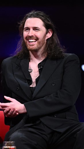 Hozier Colombia on Instagram: "Hozier’s interview on the Graham Norton Show with Marcus Mumford #hozier #hozierinterview #grahamnorton #hozierfan #mumfordandsons"