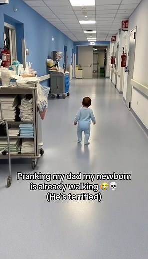 His reaction is so funny 🤣 #textstory #textprank #prankvideo #aiprank #prankwars