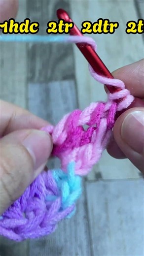 THIS GRANNY SQUARE LOOKS AMAZING IN EVERY COLOR #short #grannysquare
