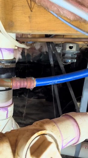 Fixing a pinhole leak on pex with Milwaukee Tool propress plumbing #plumber #plumbing #plumbinglife #construction #plumbingtools | Romen-Plumber