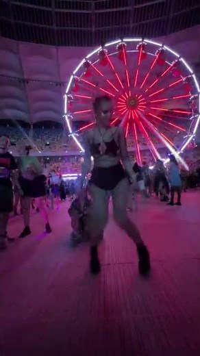 Hot Girl Shuffle Dance at Electro Music Festival