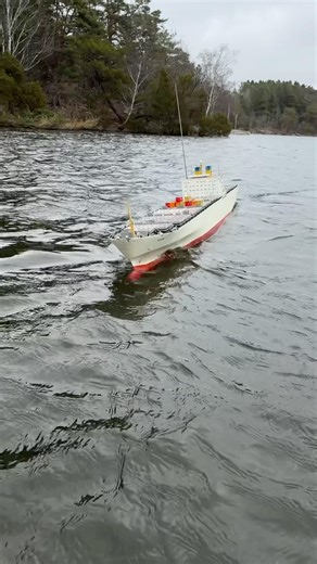 Gigantic RC ship fighting against wind and waves #rcboat #modelboat #ship #boating #rc