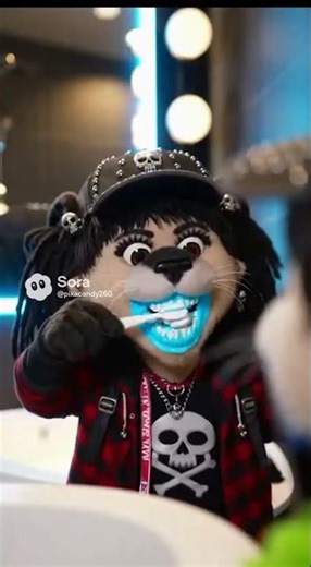 Germaine fait une jock de pate a dent a Léa