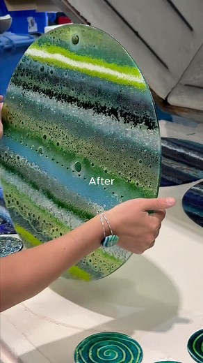 Step behind the scenes and watch the fused glass process unfold. From bold colour bursts to beautifully layered textures, there’s so much that happens inside the kiln, and we’re lifting the lid (literally!) to show you more. Ever wondered how kiln firing works? Or what gives our colours that luminous glow? Drop your questions in the comments - we love sharing more about the process and bringing you closer to our craft. 💕⬇️ | Jo Downs Handmade Glass