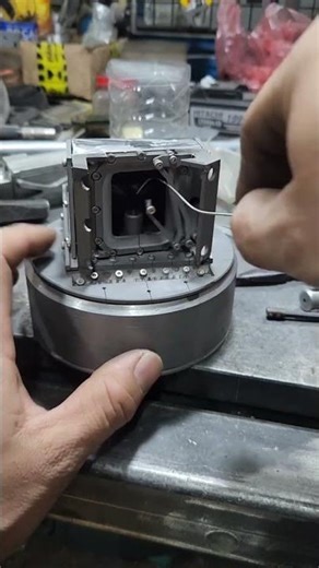 1:4 Leopard 2A7V Built From Scratch 57