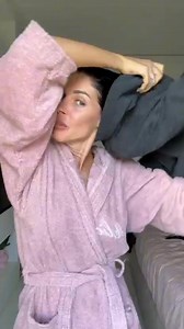 Questo spray districante e termoprotettore di Freshly è il prodotto per capelli di cui non potrai più fare a meno.✨ Approfitta ora di sconti fino al -30% su tutto! Con il codice ALICEB un 5% di sconto extra💛 | Freshly Cosmetics