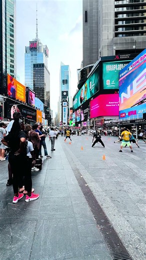 Physical, Olivia Newton-John. Street Performance of Times Square, New York