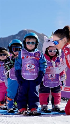 Alizée Voutier | Sur écoutes 🐥👂🏼😂 #ski #esf #skiinstructor #pioupiou #micro | Instagram