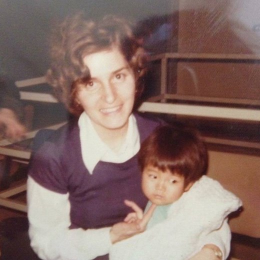 These two strangers are connected by DNA and they're meeting each other for the first time today. 😱 | Humankind