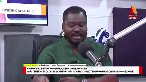 🇬🇭 🇨🇳 A Ghanaian man has reportedly died after being assaulted by Chinese nationals at a mining site in Amenfi West in the Western Region.According to the Assembly Member for the area, the victim went to the site to get diesel when he was allegedly attacked by security personnel and some Chinese workers at the site. Following the incident, angry community members stormed the galamsey site and set fire to two excavators as well as parts of the site in retaliation.As of now, the Chinese nation