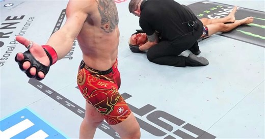 Topuria diz que Makhachev recusou luta no UFC Casa Branca: "De novo veio com desculpa"