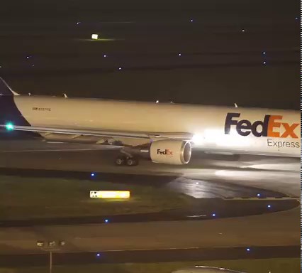 1M views · 10K reactions | ✈️ Night Landings at Atlanta Airport - justplanes.com #alaska #alaskaairlines #delta #deltaairlines #ups #unitedparcel #fedex #atlantaairport #nightlanding #landing #airbus #boeing #avgeek Hartsfield-Jackson Atlanta International Airport FedEx United Parcel Service Alaska Airlines Delta Airlines Delta Air Lines Avgeekery.com The Aviation Channel Aviation Videos | Just Planes | Facebook