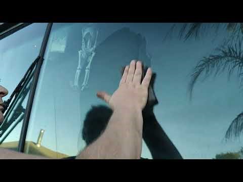 Cleaning Rust Stains off Glass/Windshield (Short)