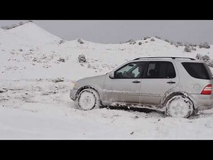2002 Mercedes ML320 Snow