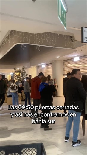 Compras navideñas en Bahía Sur: Día 3/01/2026