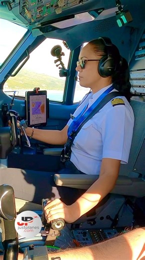 ✈️ Air Moana🇫🇷 ATR72-600 landing at Papeete Tahiti on delivery flight from Toulouse after 51 hours in the air across 9 countries. | Just Planes