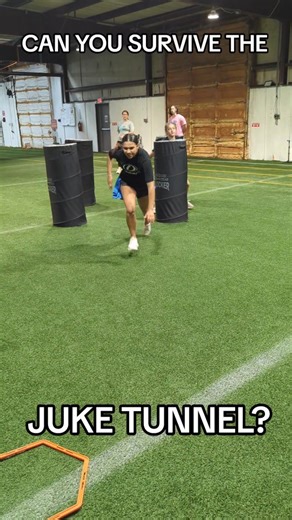 THINK OUTSIDE OF THE BOX 🤔 juke tunnel is a great push step building exercise for defensive and offensive purposes. once in the tunnel attackers are safe, but only have 5 seconds to safely make it to one of 4 score cones. meanwhile, defenders have to mirror and wait for their chance to pull a flag. the only way for either player to win is by using good lateral transition footwork - reinforcing any pre existing push step skills NEED MORE INFORMATION? 📳DM 📞 call/text 9402423251 📧 Email coach@e
