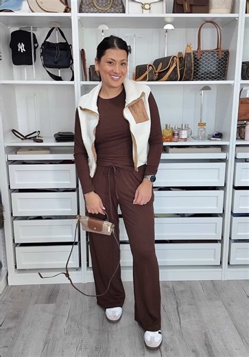 The comfiest lounge set I own 😮‍💨 wearing size M and I officially want all the colors. Add to cart. @AUTOMET #tiktokshopcreatorpicks #newyearnewme #loungeset #twopieceset #comfyset