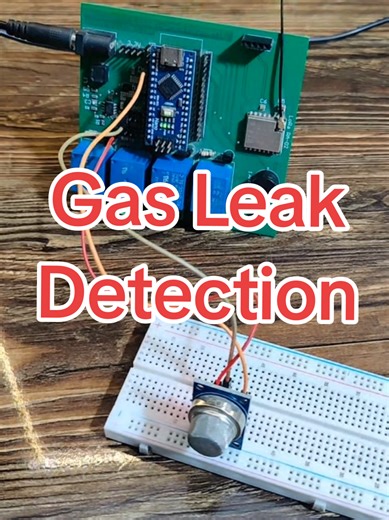 Gas leakage detection system using Arduino and MQ-2 sensor. Watch full video on my YouTube channel Electronic Clinic and read the article on my website link is in the bio. #learnontiktok #electronics #arduino #gasalarm #gasleak